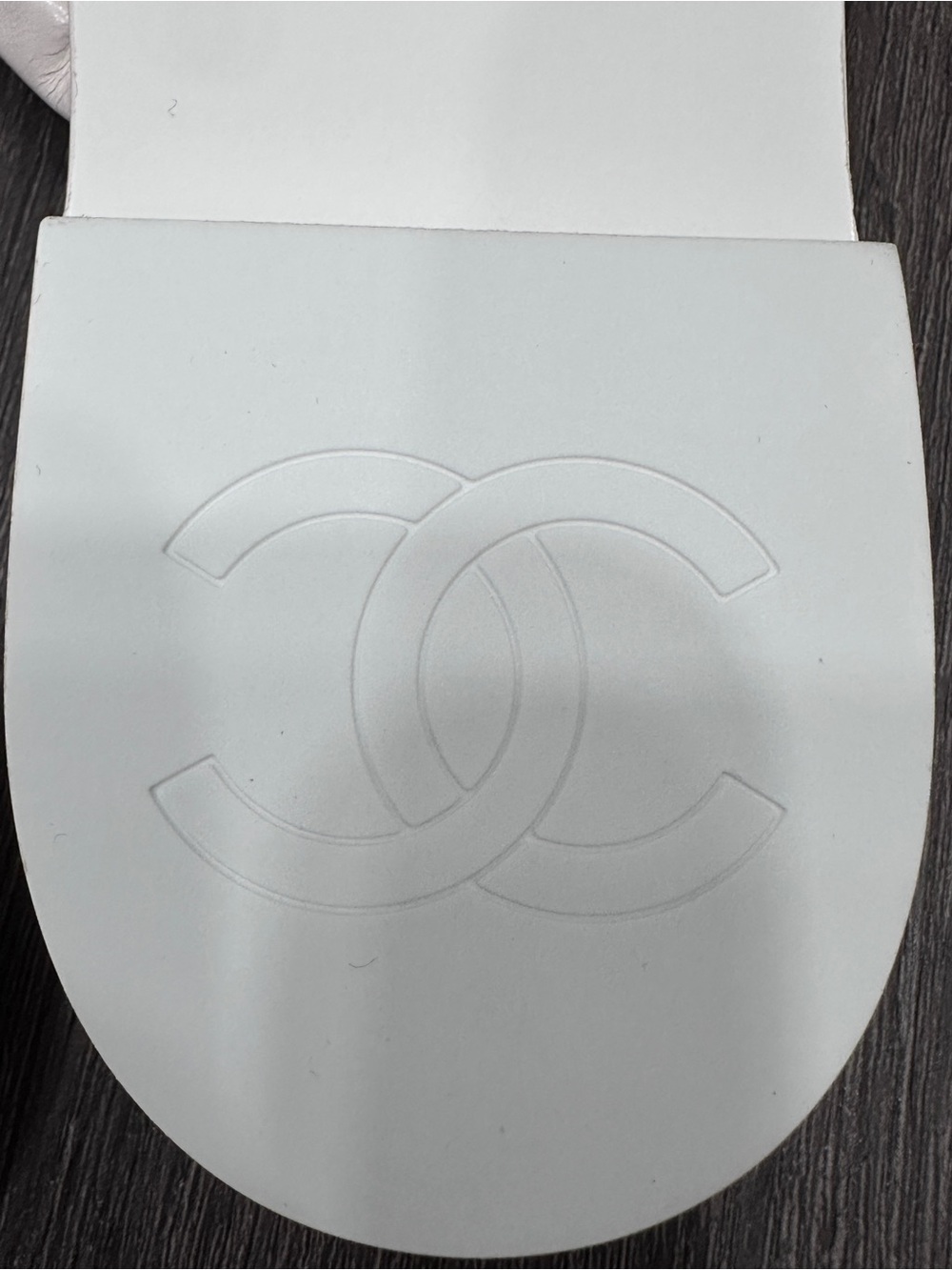 2026 CHANEL IVORY MILKY WHITE leather GOLD CC Logo FLIP FLOP Slides Sandals 36.5 - Picture 16 of 16